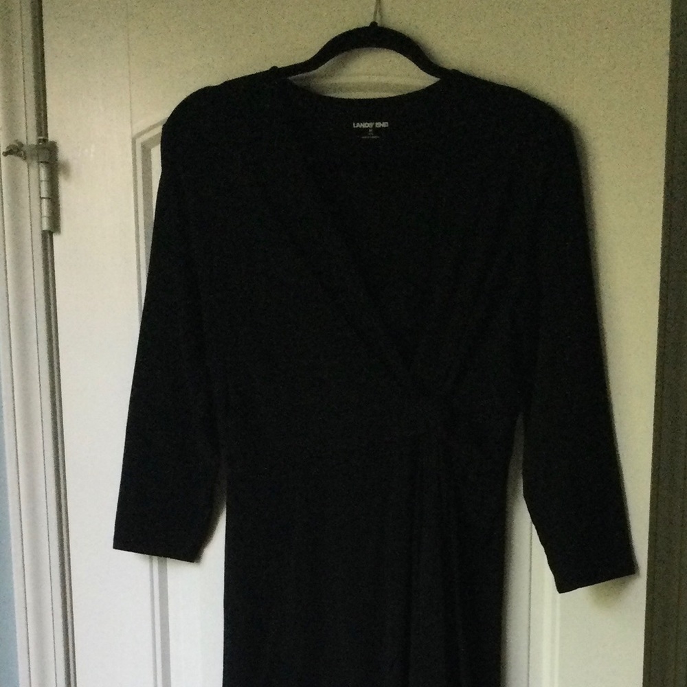 NWT JJill comfortable and stylish dress with sleeves. Lovely thicker material